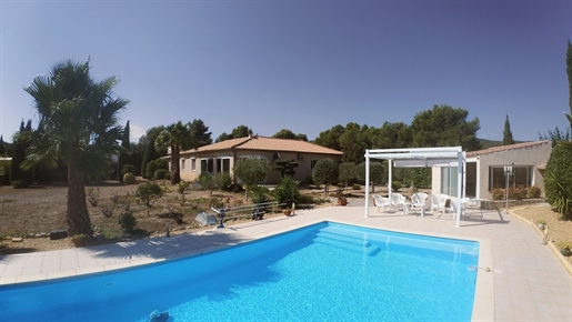 À vendre 495 000 € - Villa de luxe (125 m²) avec vue panoramique, 3 chambres, 2 salles de bain, clim