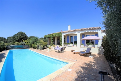 Te koop € 499.000 - Luxe villa (150 m²) met mooi vrij uitzicht, 4 slaapkamers, 2 badkamers, airco, j