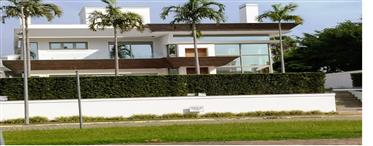 Luxury Mansion 4Suites in Condominium Jurere Internacional Beach-FLORIANOPOLIS-BRAZIL