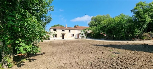 Stone house about 92m² - new roof