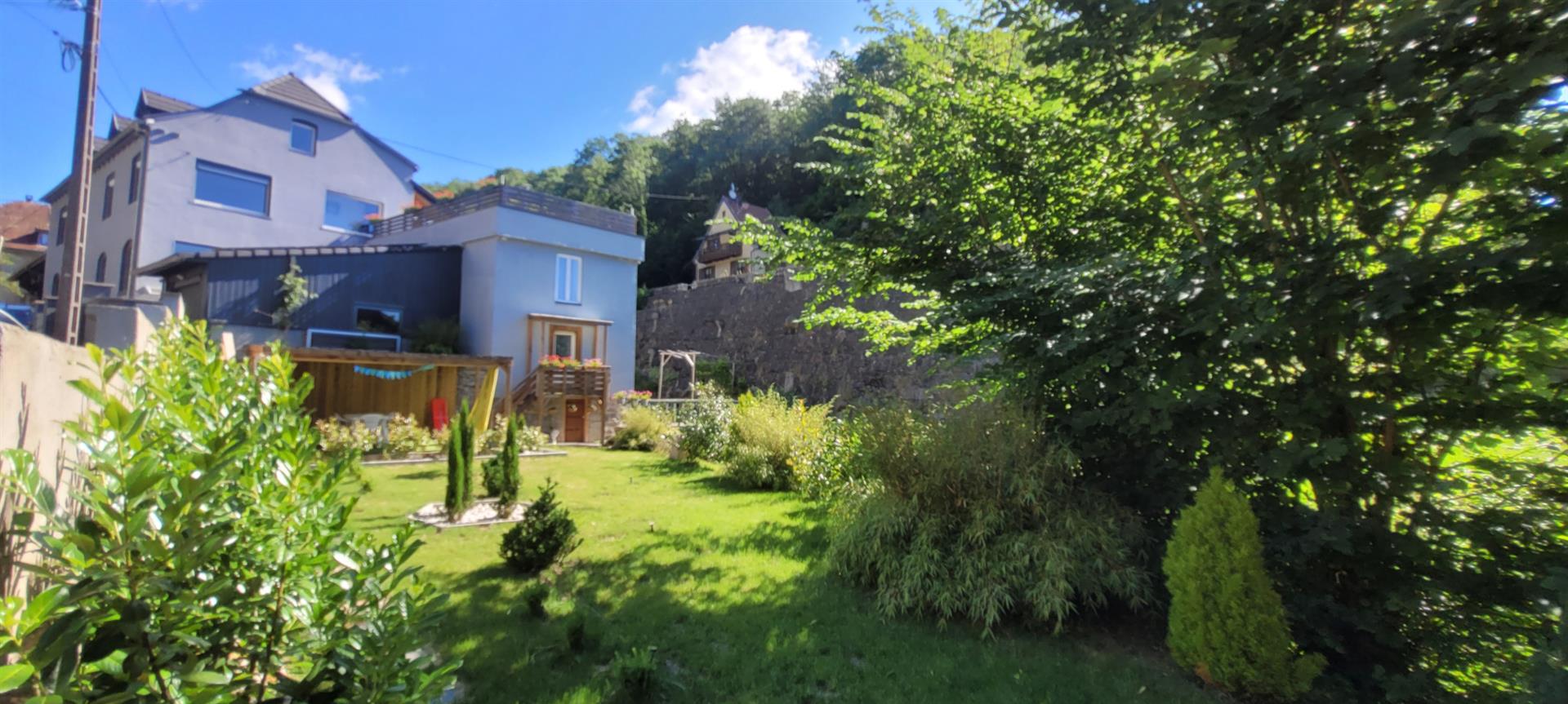 Property consisting of 3/4 dwellings, ideal as a main residence and gîte operation