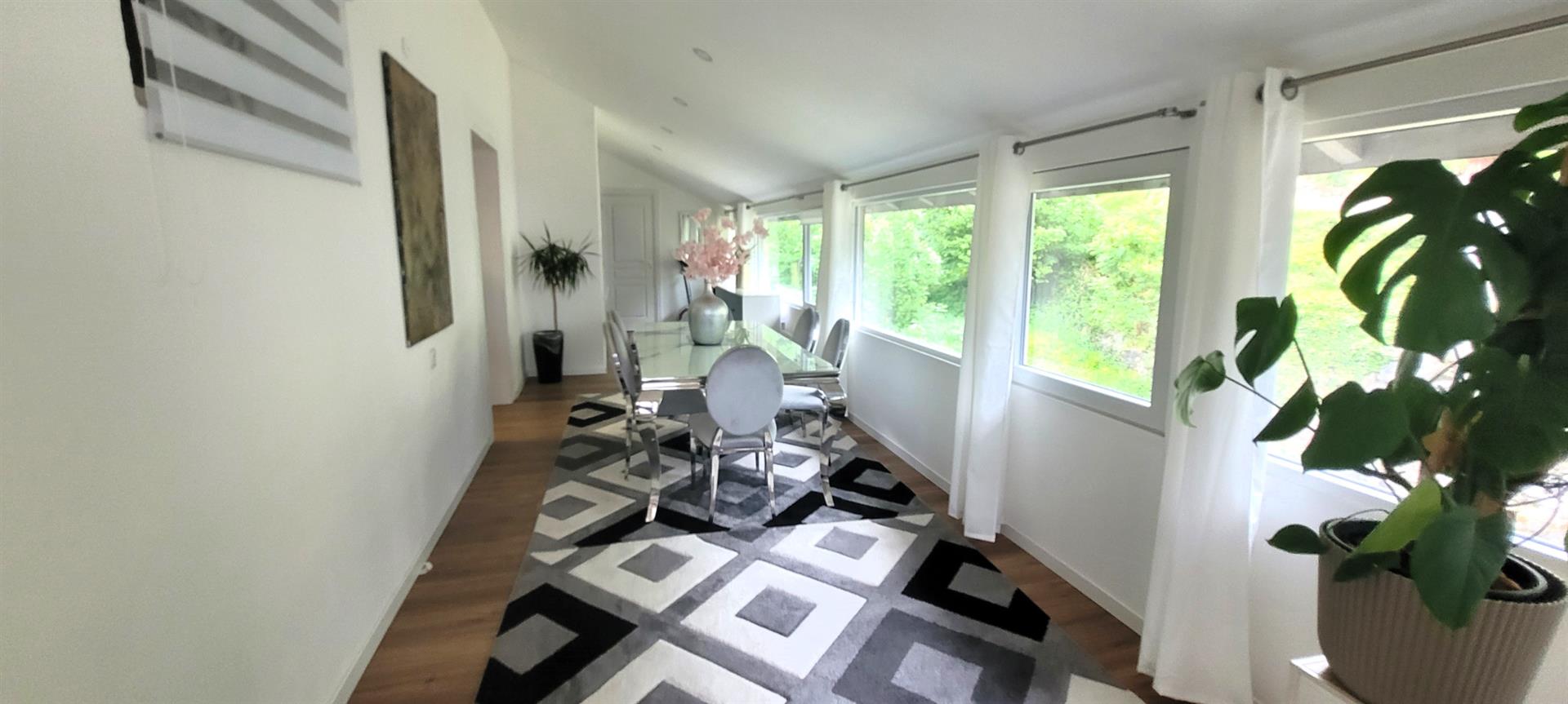 Property consisting of 3/4 dwellings, ideal as a main residence and gîte operation