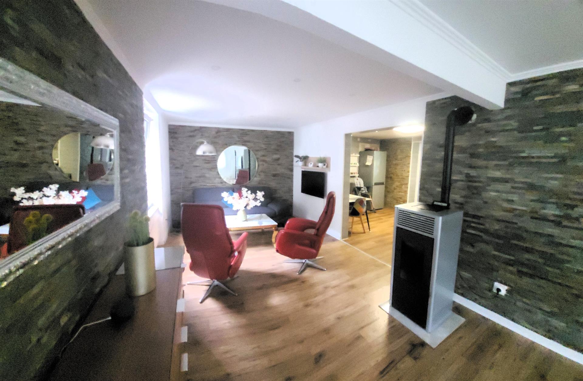 Property consisting of 3/4 dwellings, ideal as a main residence and gîte operation