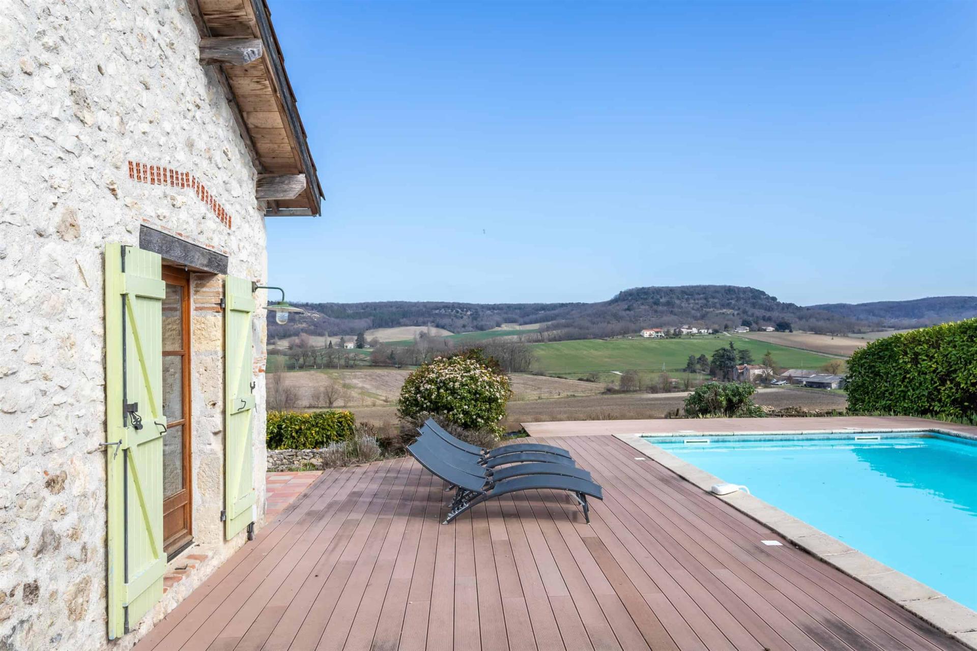Country house with pool