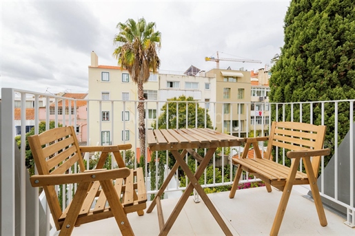 Apartment, 3 bedrooms, Lapa, Lisboa