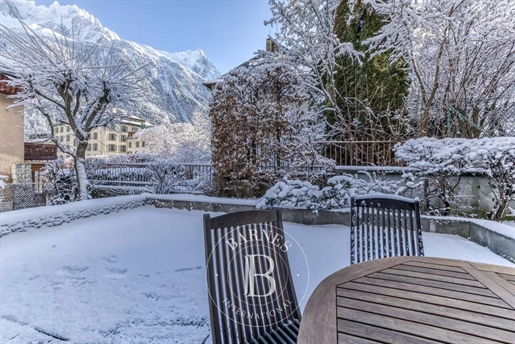 Barnes Chamonix - Town Centre - 3 Bedroom Apartment - Large Terrace With View