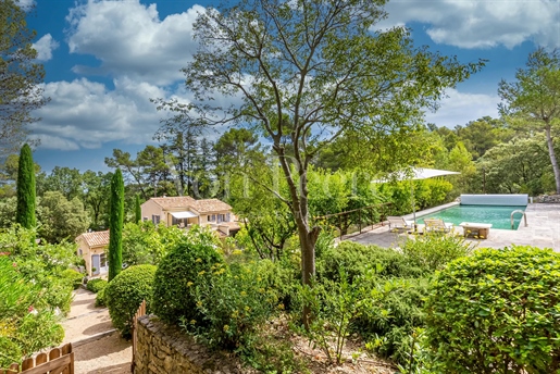 Property In The Heart Of The Alpilles Valley