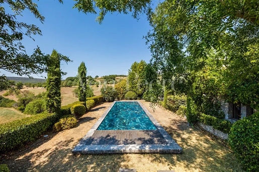 Village House In The Heart Of The Luberon