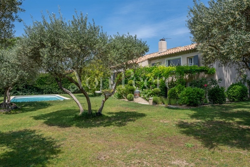 House for sale in the Alpilles Valley