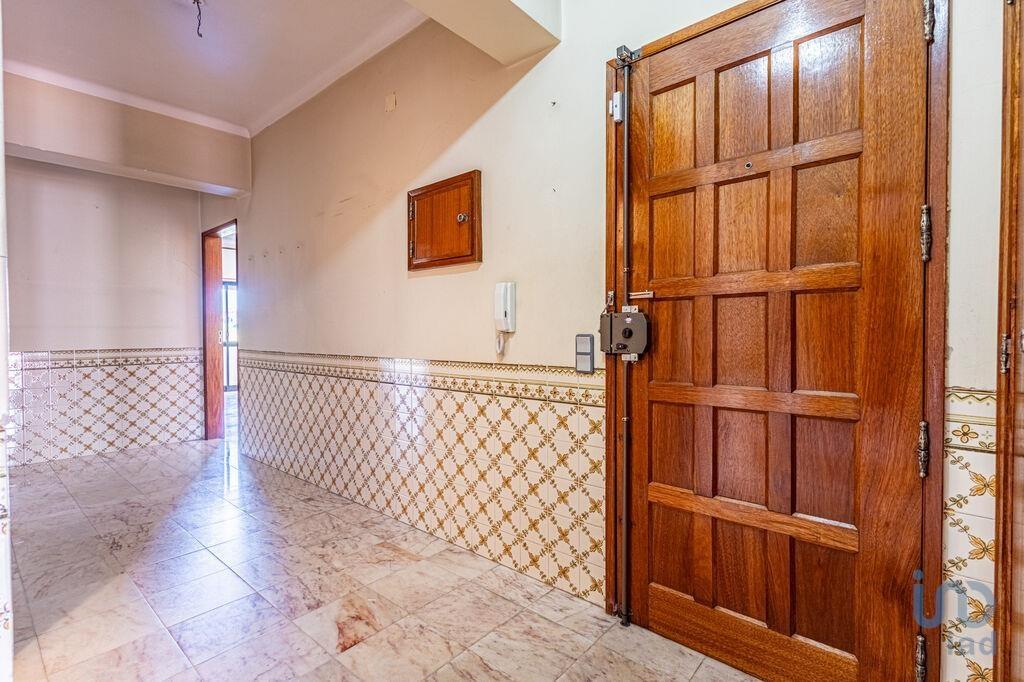 Apartment with 3 Rooms in Rio Maior with 165,00 m²