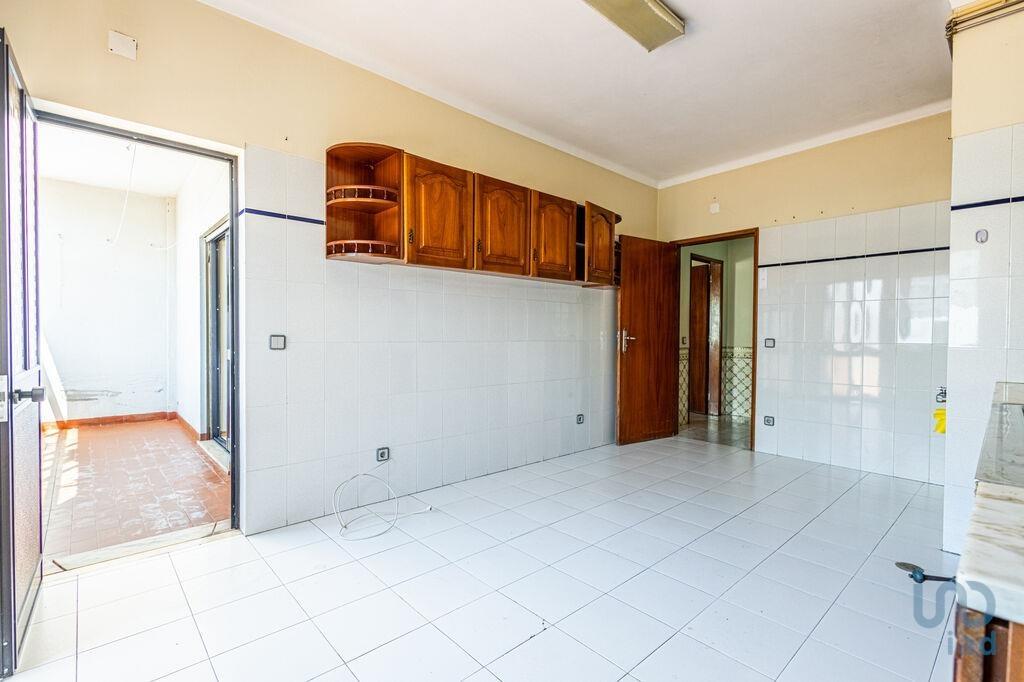 Apartment with 3 Rooms in Rio Maior with 165,00 m²