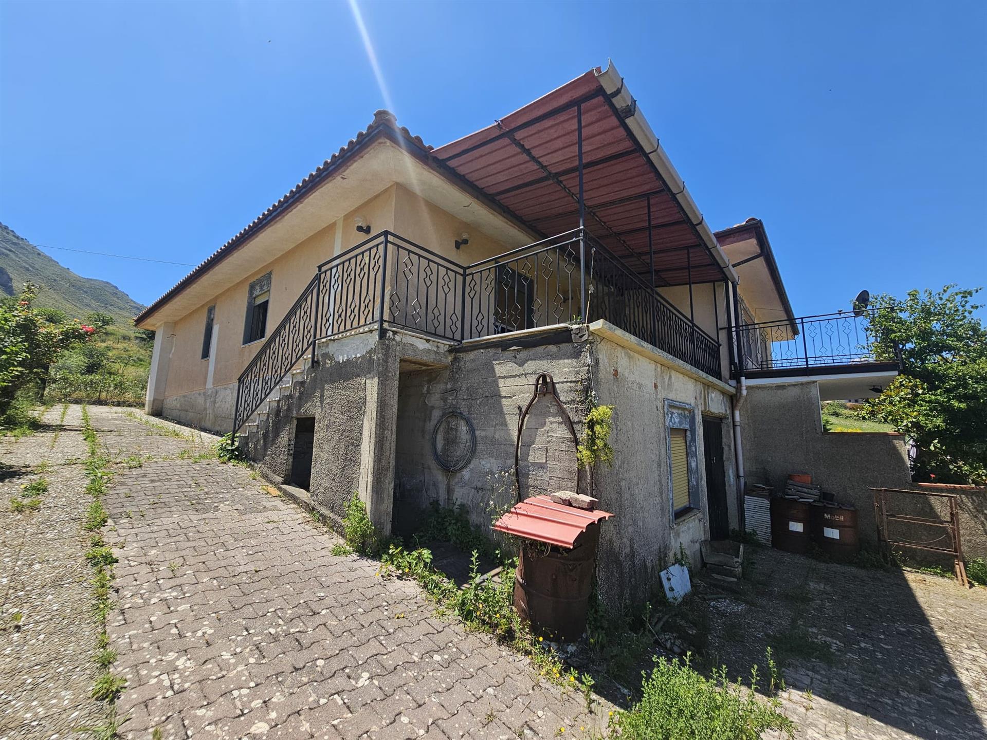 Villa for sale in Collesano