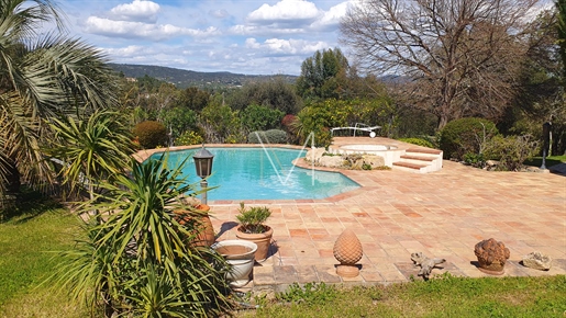 Magnificent Provencal Mas At The Gate Of The Village On 3 Hectares With Vines And Olive Trees