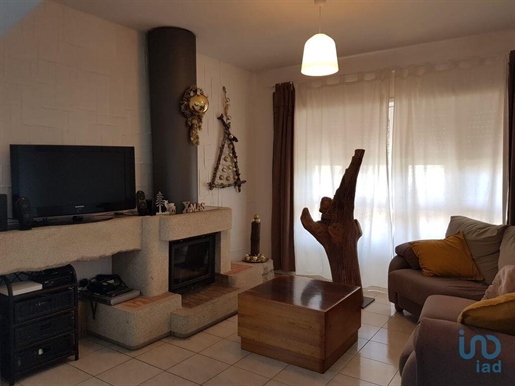 House with 4 Rooms in Aveiro with 280,00 m²