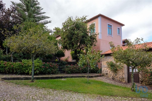 Home / Villa with 7 Rooms in Braga with 635,00 m²