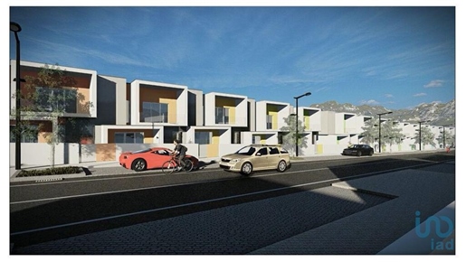 Huis met 3 Kamers in Aveiro met 300,00 m²