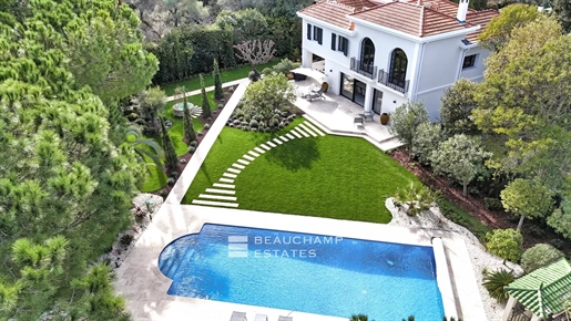 Splendid Art Deco Villa near Cap d'Antibes beaches