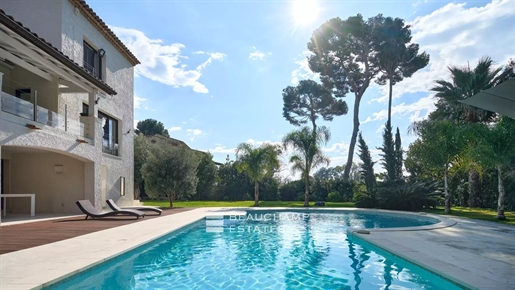 Renovated villa with pool in the sought-after area of Pimeau