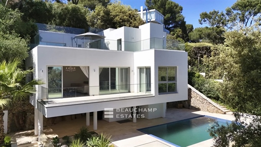 Cap d'Antibes- Luxe moderne villa met oostelijk zeezicht