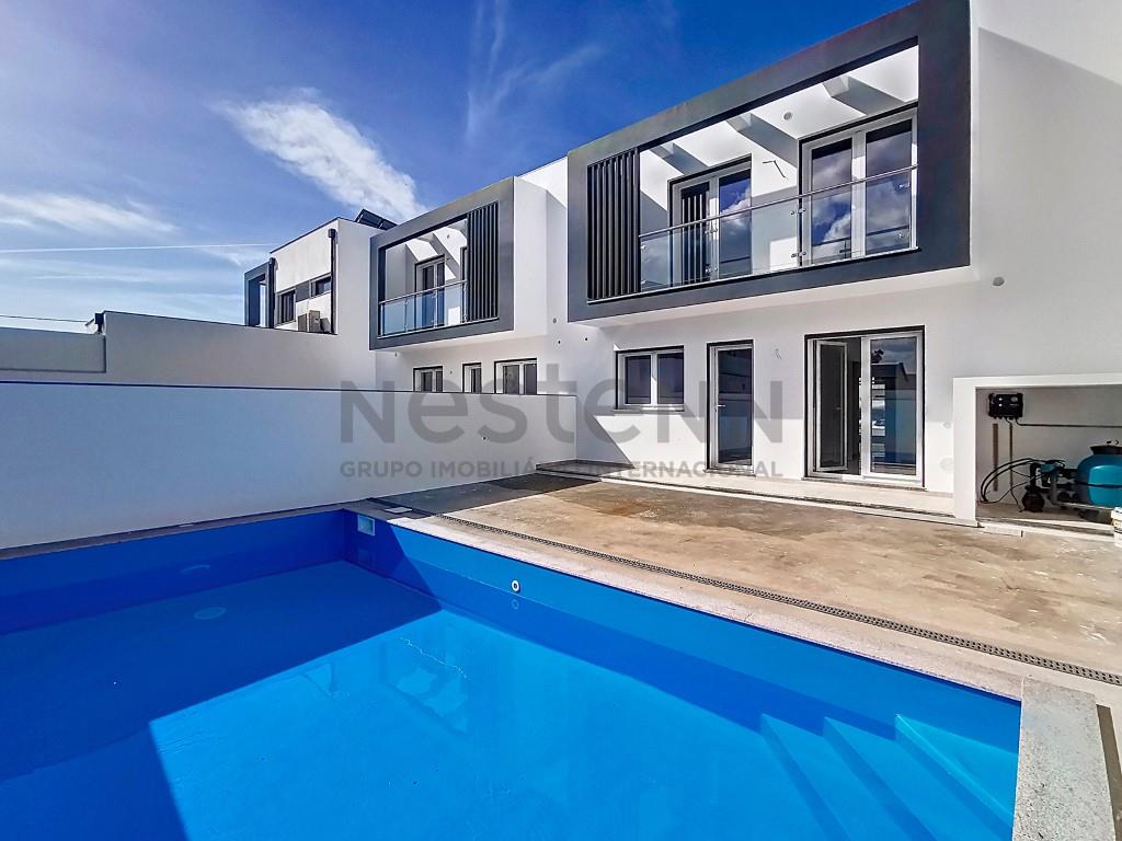 4 bedroom villa with swimming pool in Lourinhã