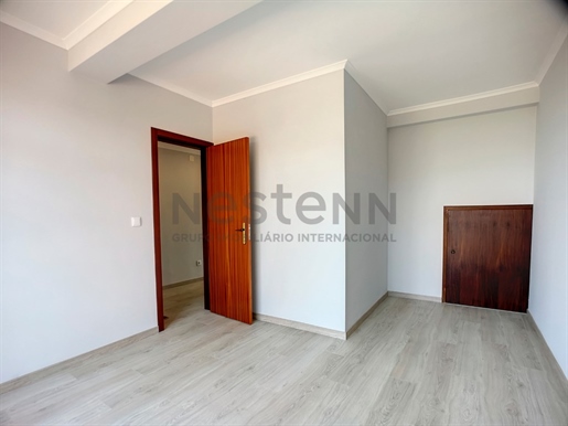 Houset2+1In condominium with sea view in the area of Peniche