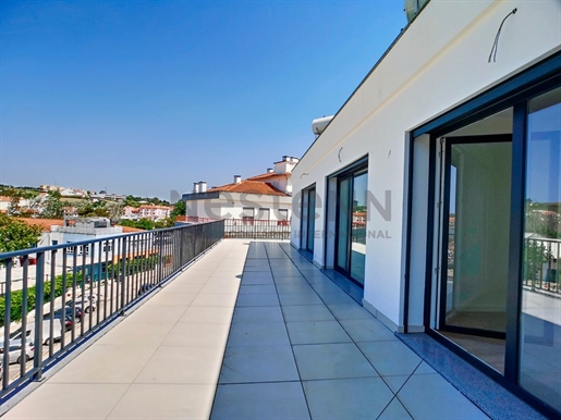 Penthouse T3 for sale in Lourinhã and Atalaia