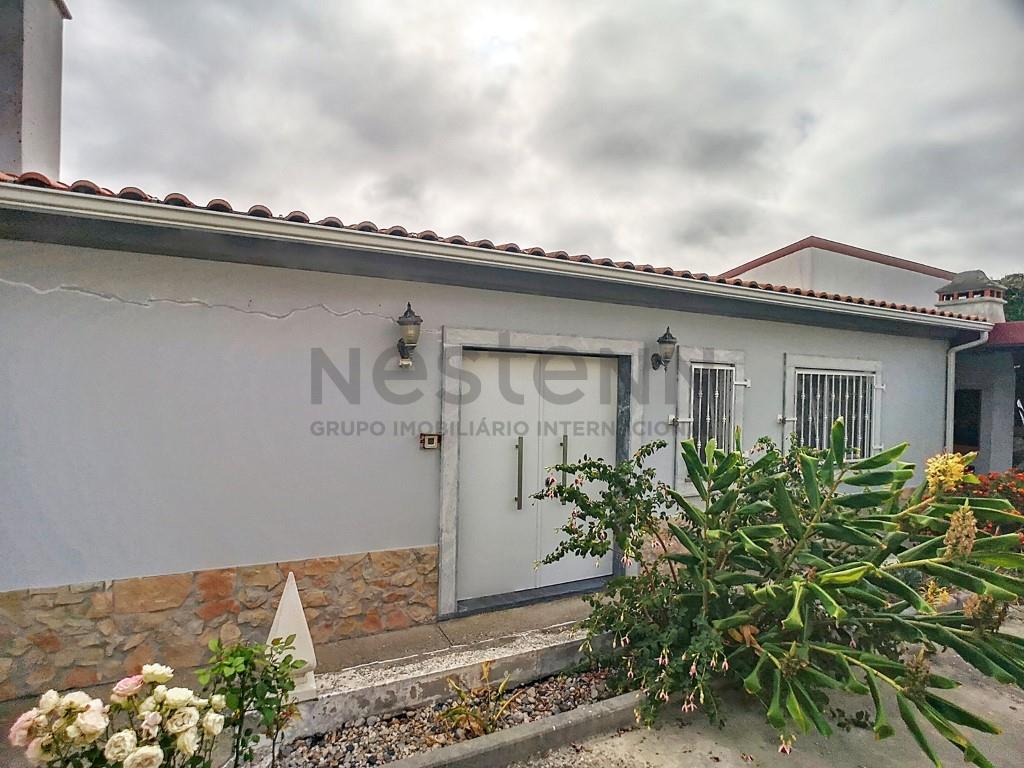 House 3 Bedrooms ground floor in Peniche