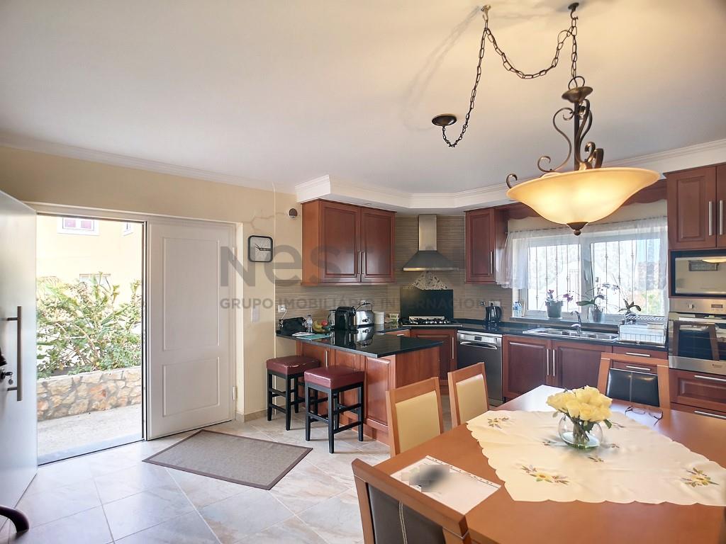 House 3 Bedrooms ground floor in Peniche