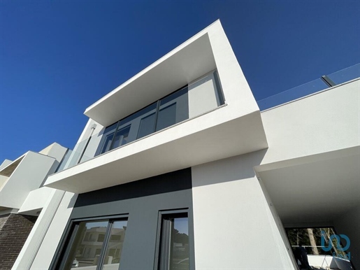 Casa / Villa T3 em Setúbal de 161,00 m²
