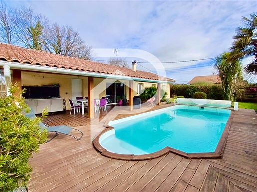 Maison de plain-pied avec piscine et studio indépendant Port De Lanne 6 pièces 142 m²