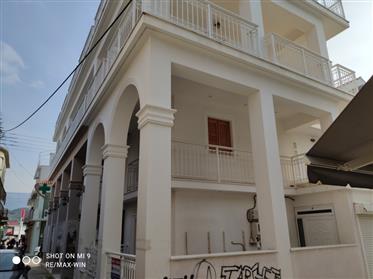 Bâtiment 415 m², Argostoli