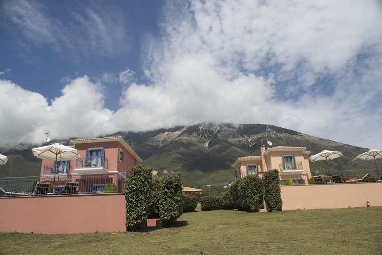 Residence complex 366 sq m, Eleios-Pronnoi