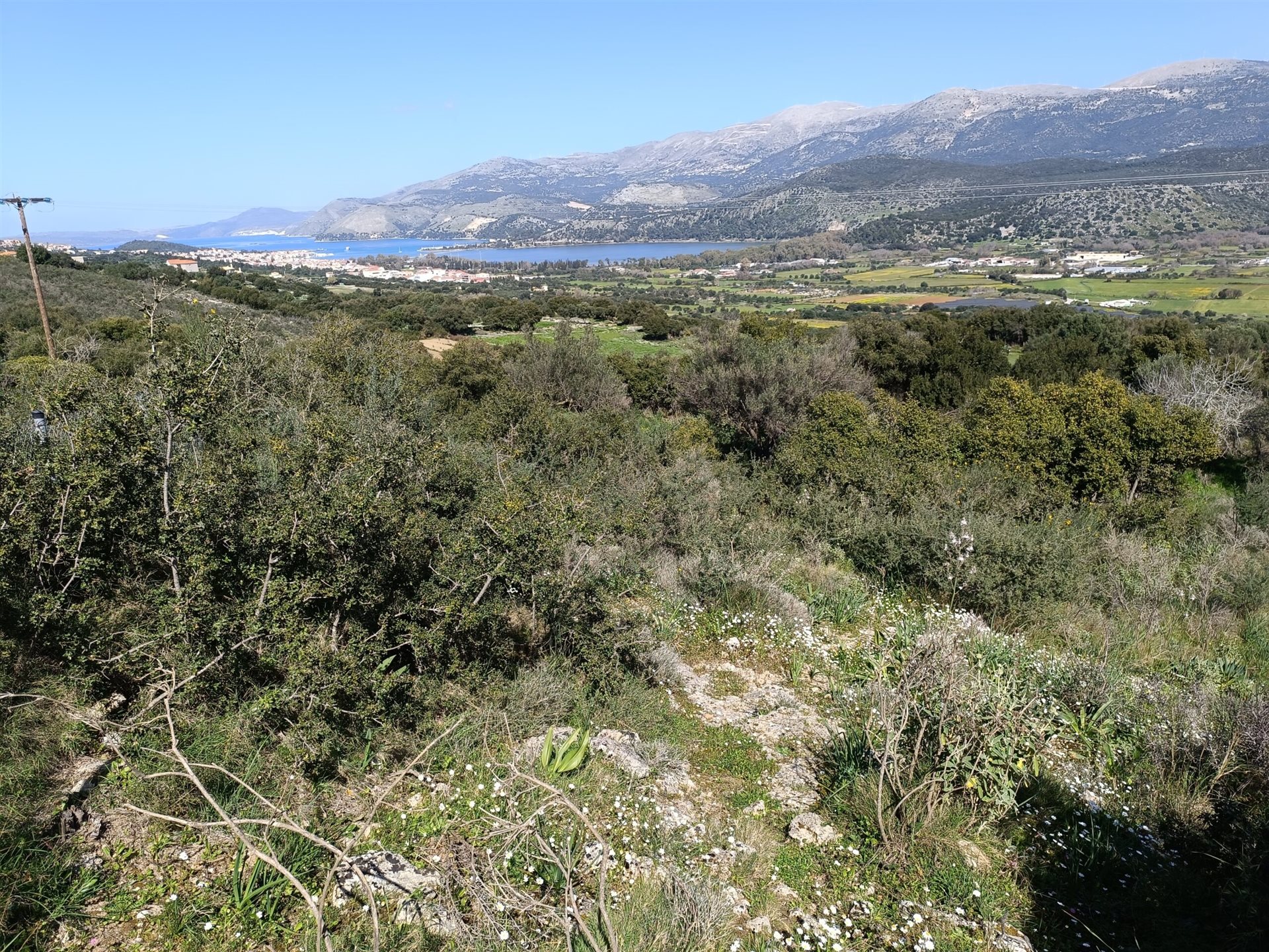 Teren în așezarea satului Kompothekrata, Cefalonia