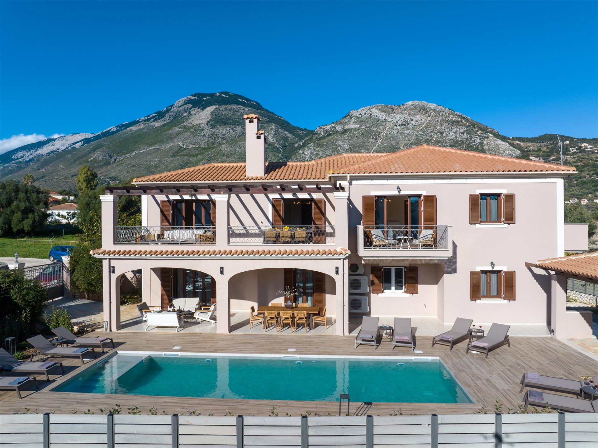 Villa 350 sq m, Eleioi-Pronoi