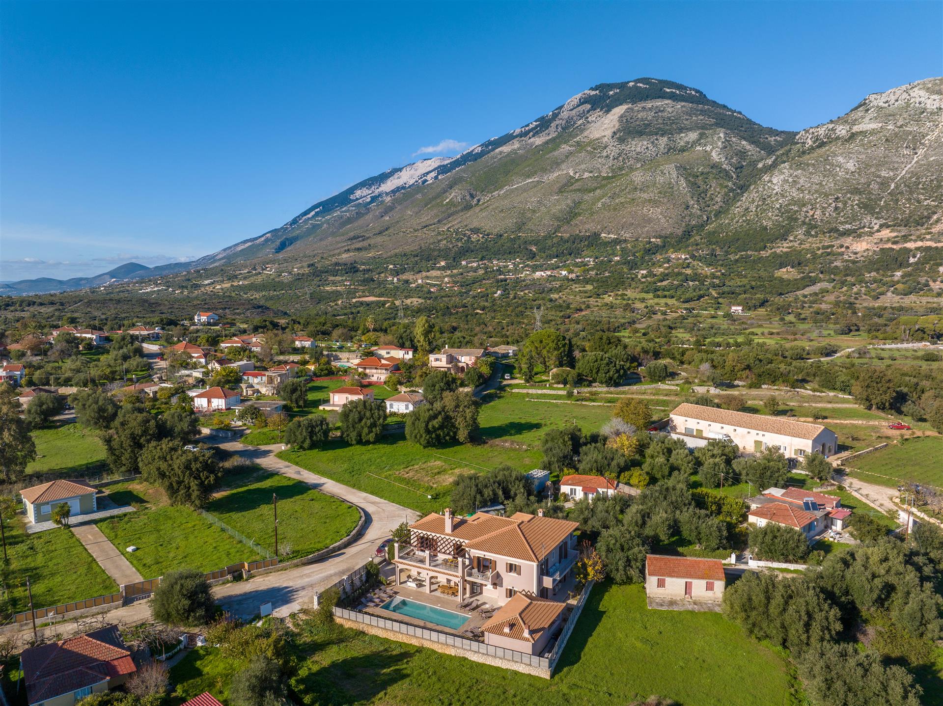 Villa 350 sq m, Eleioi-Pronoi