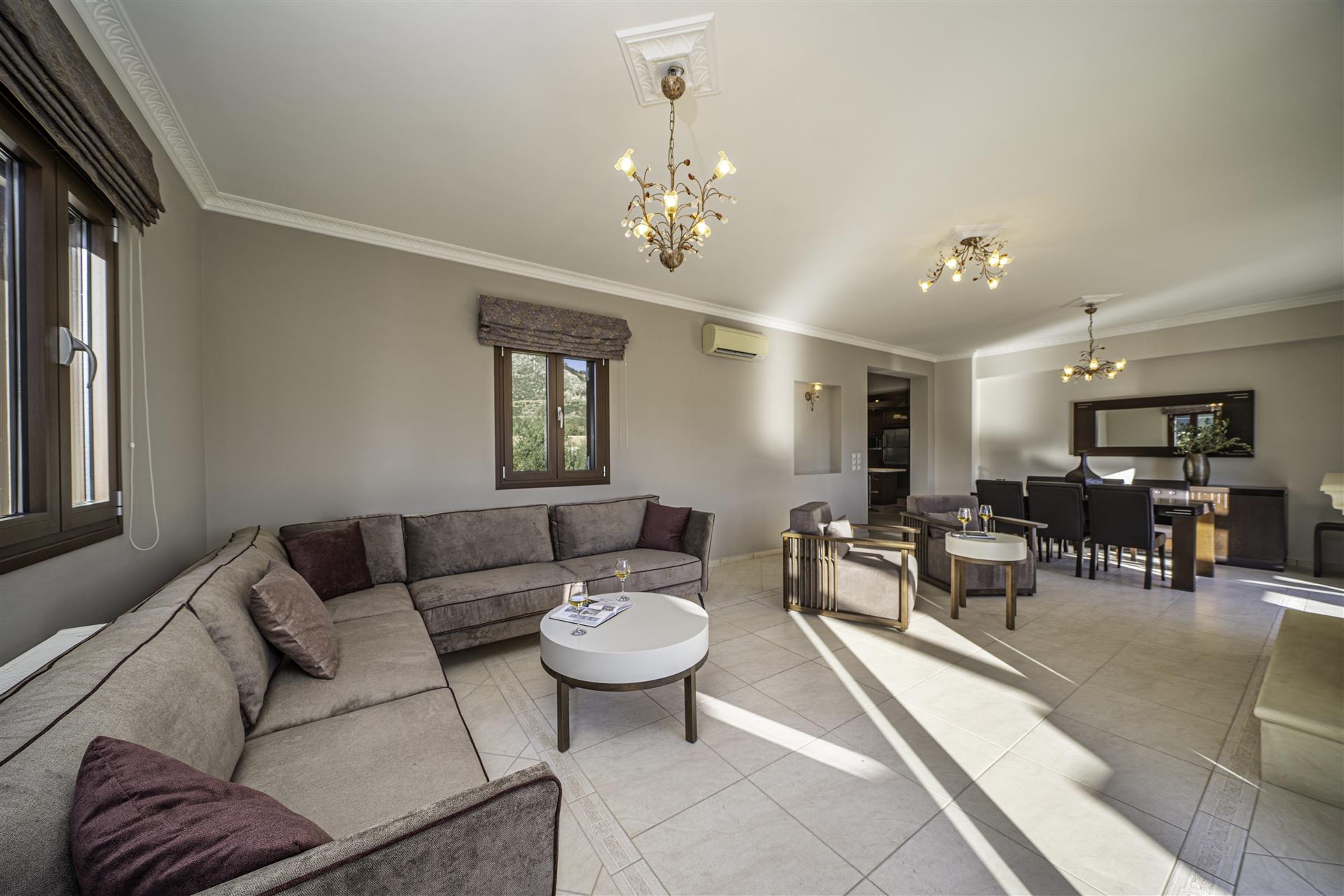 Villa 350 sq m, Eleioi-Pronoi