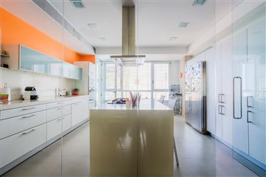 Luxury Apartment In The Heart Of Valencia