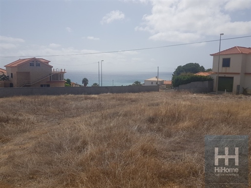 Land with 590 m2 in the Island of Porto Santo