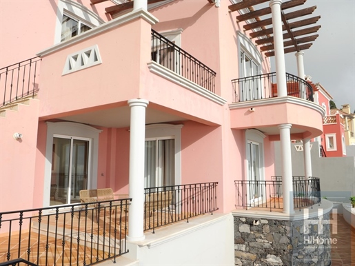 Villa de 3 dormitorios en Palheiro Village con piscina y vistas a la bahía de Funchal