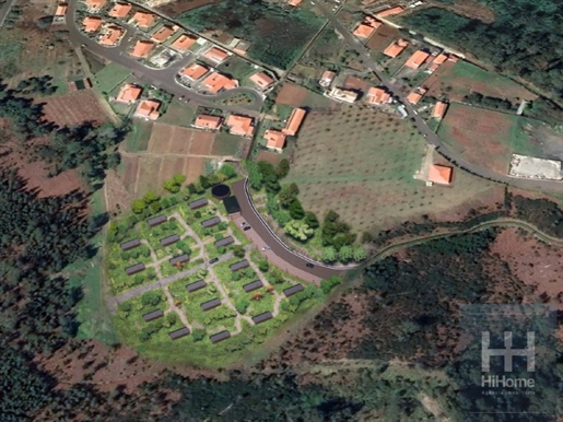 Grundstück mit 10.000 m2 - Prazeres, Calheta, Madeira