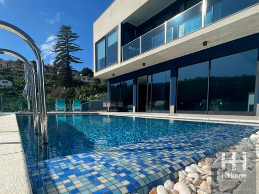 House V3 with Swimming Pool in Santo António, Funchal