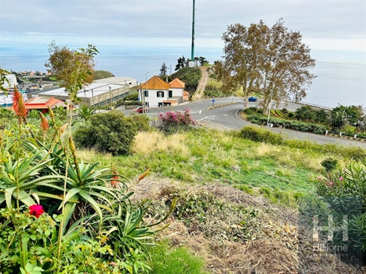 Grundstück für den Bau eines Einfamilienhauses in Funchal mit Meerblick