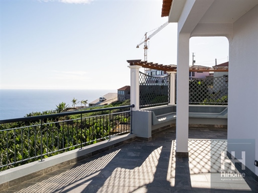 Detached house T4+1 in Canhas - Ponta do Sol