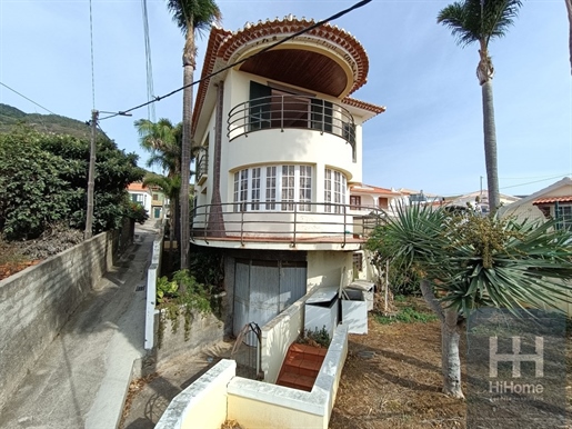 Villa mit 3 Schlafzimmern, Terrasse und Balkon mit Meer- und Landblick