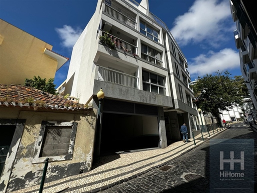 Apartamento de 2 dormitorios en el centro de Funchal