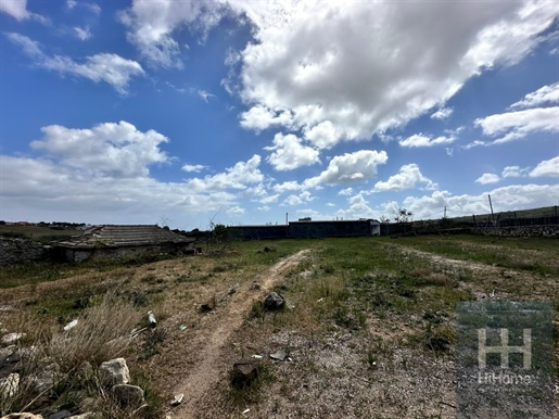 Grundstück von 8.400m2 mit Ruine auf der Insel Porto Santo