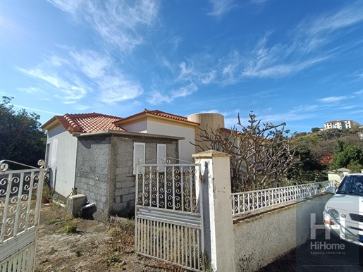 3 bedroom villa in Caniço with patio, parking and sea view