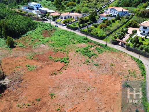 Pozemek o rozloze 6 667 m2 v Santo da Serra