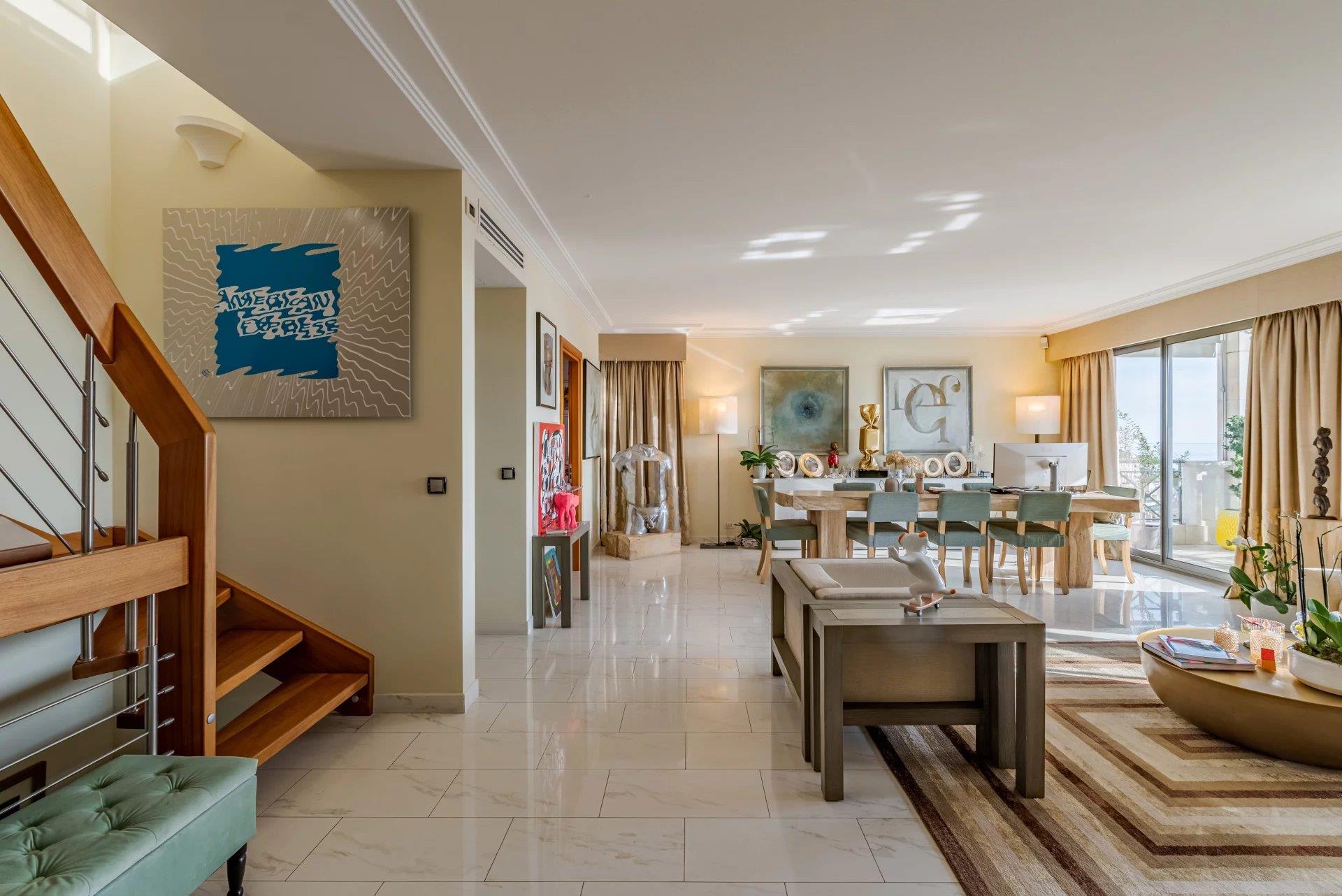 Monaco Condamine - Splendid six-room triplex with panoramic views