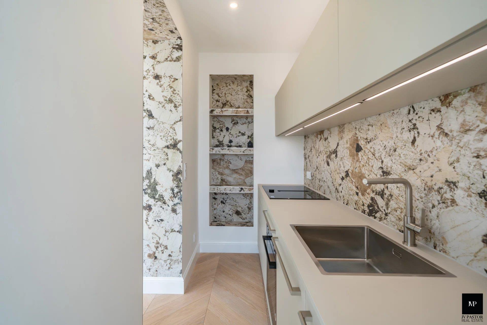 Stunning 2-Bedroom Apartment with Spacious Terrace